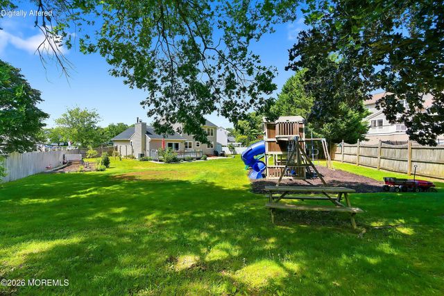 167 Black Oak Court, Toms River, NJ 08753