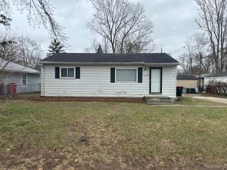 27223 Adelein Drive, Southfield, MI 48033