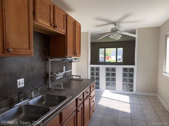 12846 Georgiana Avenue, Warren, MI 48089