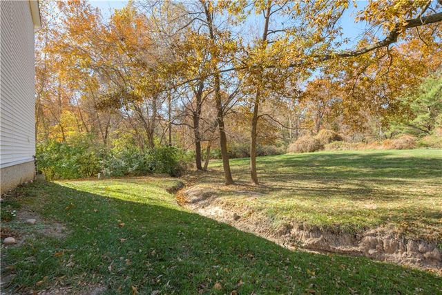 6856 N Olive Street, Kansas City, MO 64118