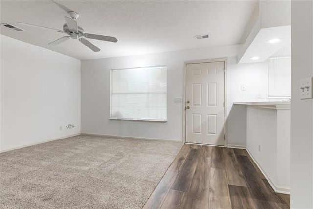 6856 N Olive Street, Kansas City, MO 64118