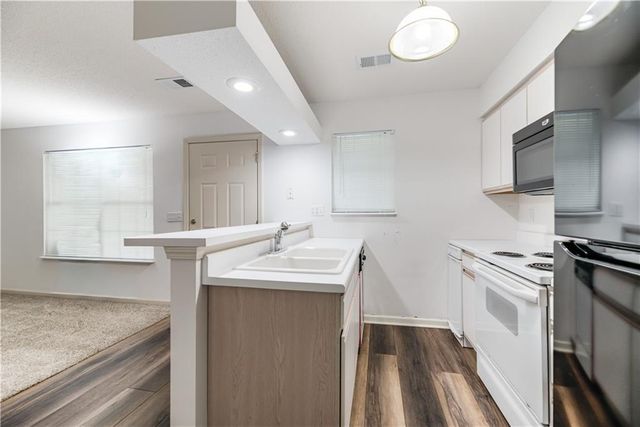 6856 N Olive Street, Kansas City, MO 64118