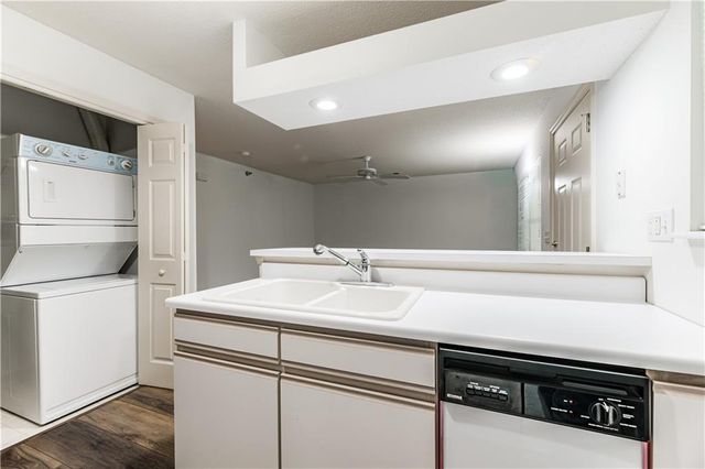 6856 N Olive Street, Kansas City, MO 64118