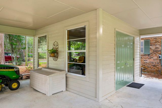 619 Pitts Bayshore Drive, Freeport, FL 32439