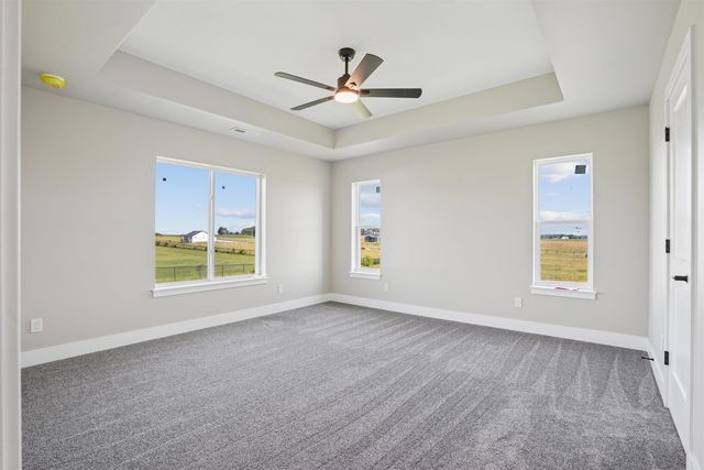 5744 Wall St Street, Waterloo, IA 50701
