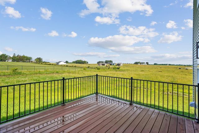 5744 Wall St Street, Waterloo, IA 50701