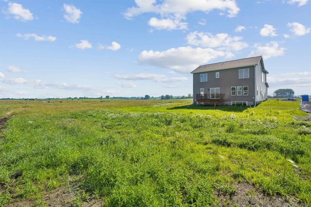 5744 Wall St Street, Waterloo, IA 50701