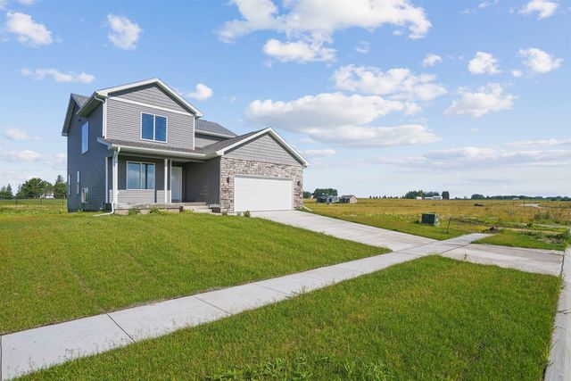 5744 Wall St Street, Waterloo, IA 50701