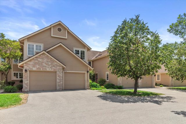 2975 River Birch DRIVE #D, Brookfield, WI 53045