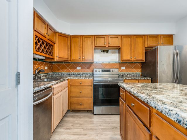 555 Monroe Road, Bolingbrook, IL 60440
