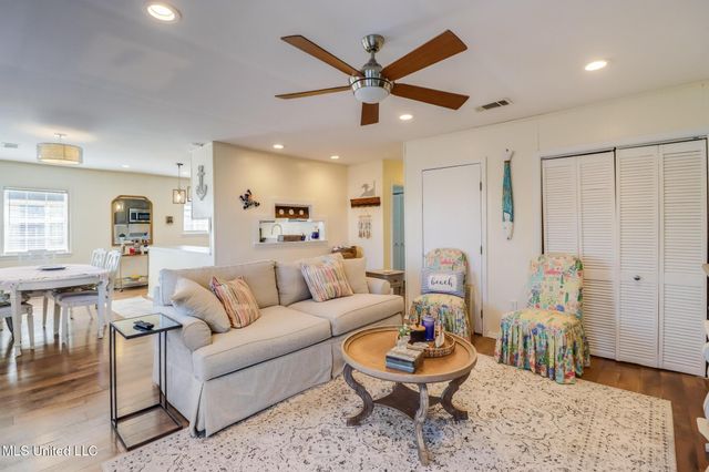 814 Camellia Drive, Bay Saint Louis, MS 39520