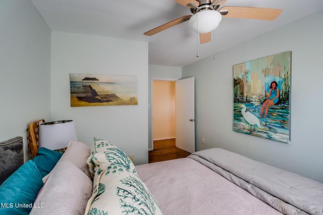 814 Camellia Drive, Bay Saint Louis, MS 39520