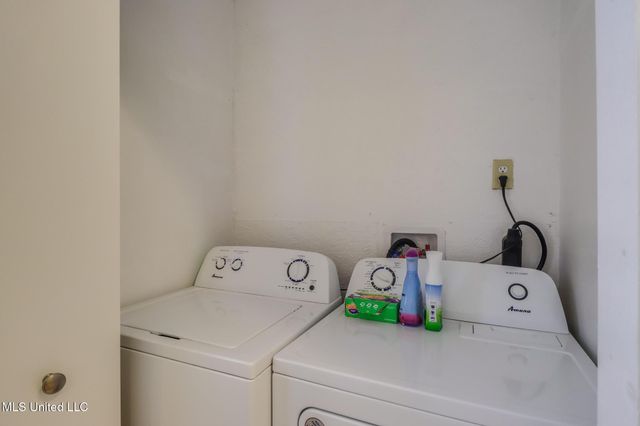 814 Camellia Drive, Bay Saint Louis, MS 39520