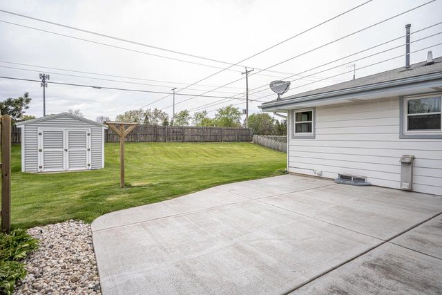 3812 Jodi PLACE, Franklin, WI 53132