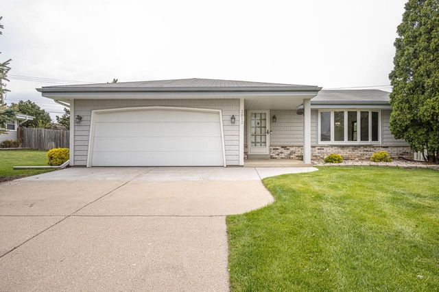 3812 Jodi PLACE, Franklin, WI 53132