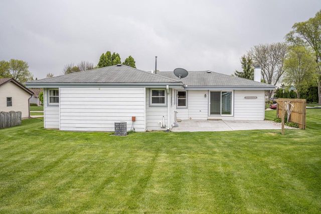 3812 Jodi PLACE, Franklin, WI 53132