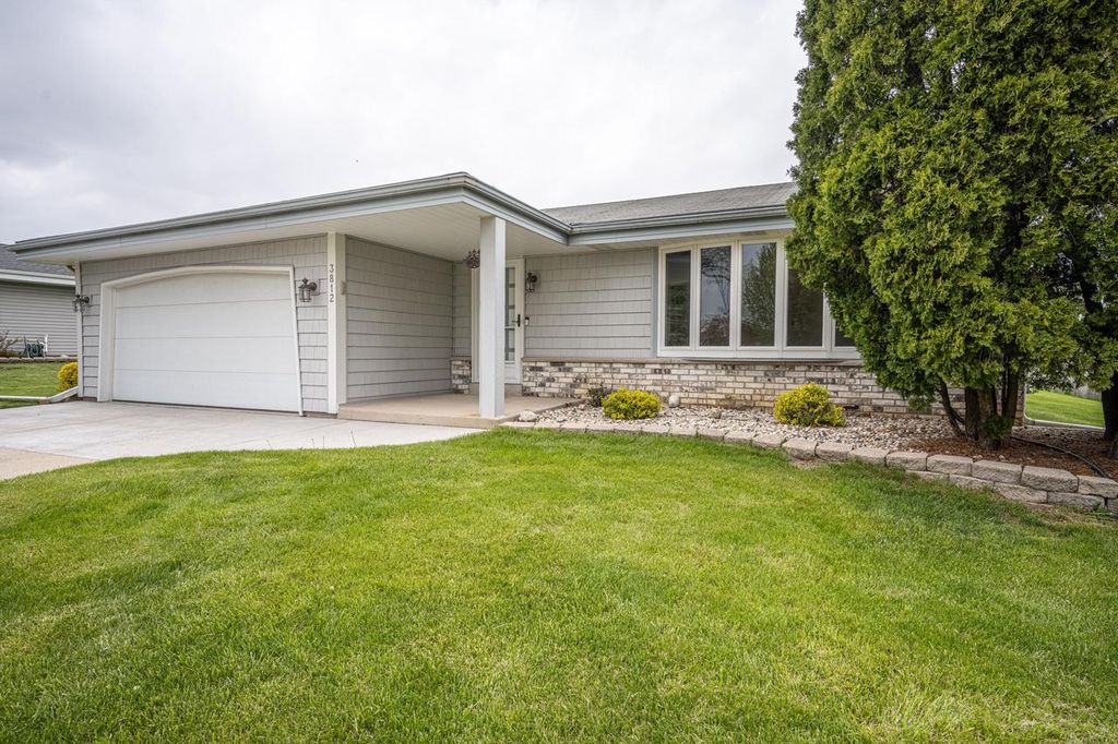 3812 Jodi PLACE, Franklin, WI 53132