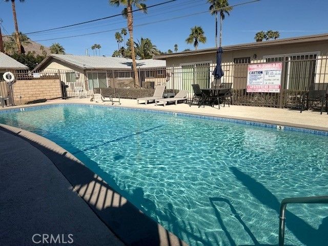 685 E Vista Chino 10, Palm Springs, CA 92262