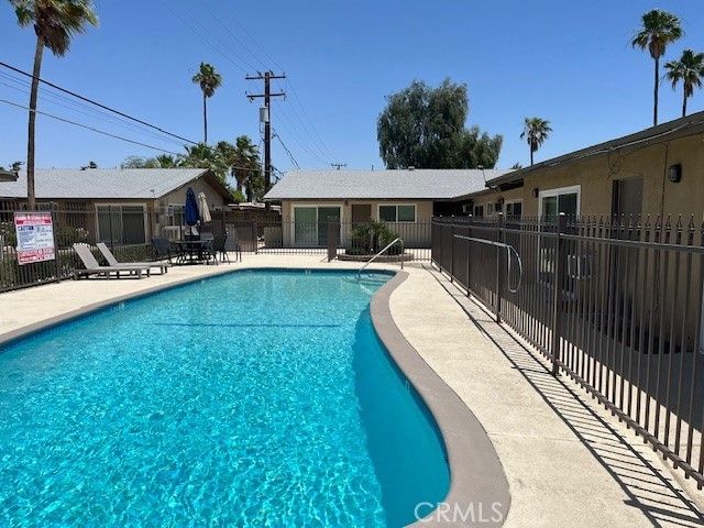 685 E Vista Chino 10, Palm Springs, CA 92262