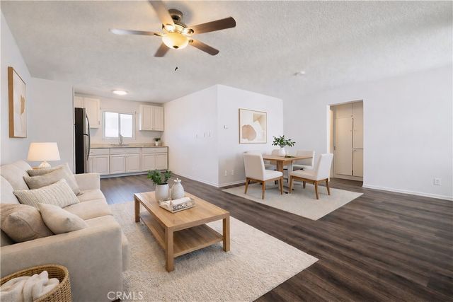 685 E Vista Chino 10, Palm Springs, CA 92262