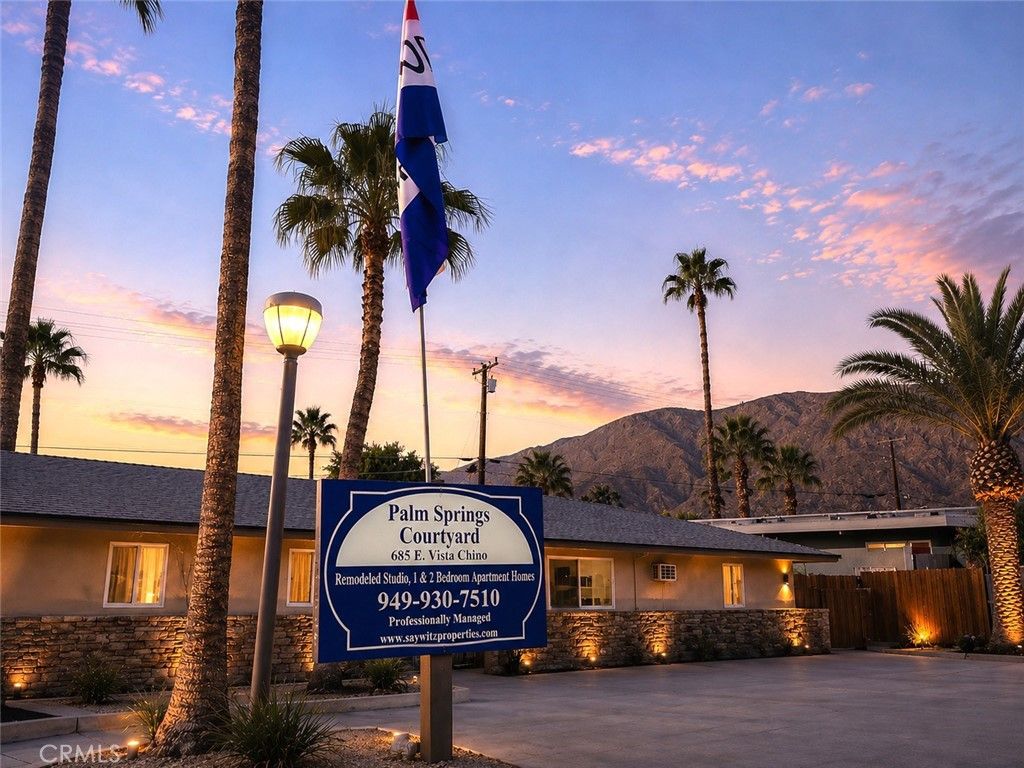 685 E Vista Chino 10, Palm Springs, CA 92262