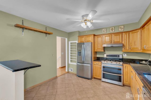 3 Wilton Avenue, Middlesex, NJ 08846