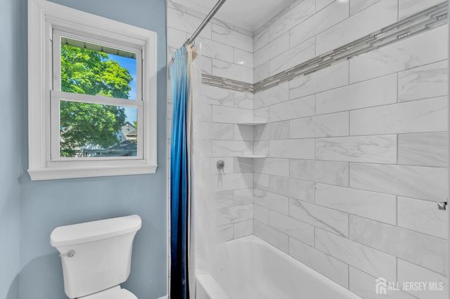 3 Wilton Avenue, Middlesex, NJ 08846