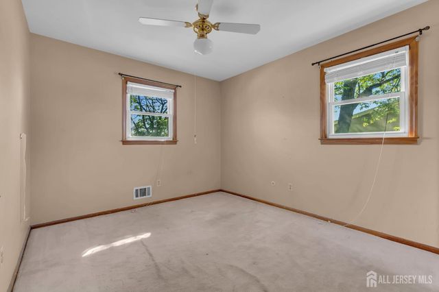 3 Wilton Avenue, Middlesex, NJ 08846