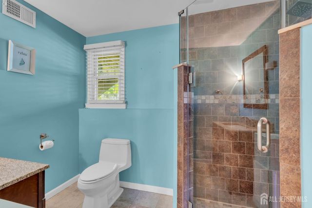 3 Wilton Avenue, Middlesex, NJ 08846