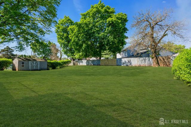 3 Wilton Avenue, Middlesex, NJ 08846