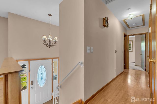 3 Wilton Avenue, Middlesex, NJ 08846