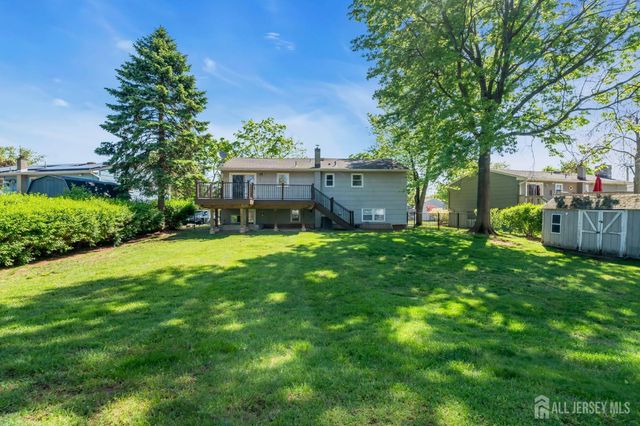 3 Wilton Avenue, Middlesex, NJ 08846