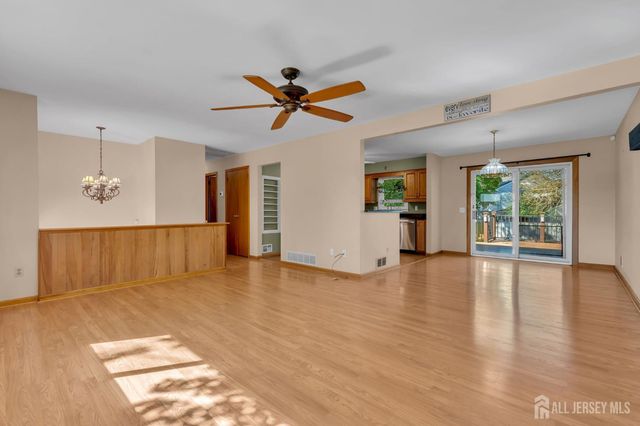 3 Wilton Avenue, Middlesex, NJ 08846