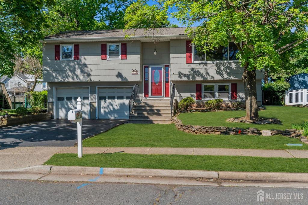 3 Wilton Avenue, Middlesex, NJ 08846