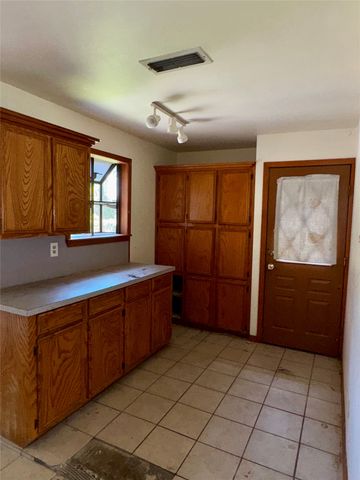 6829 Greenway Avenue, Shreveport, LA 71119