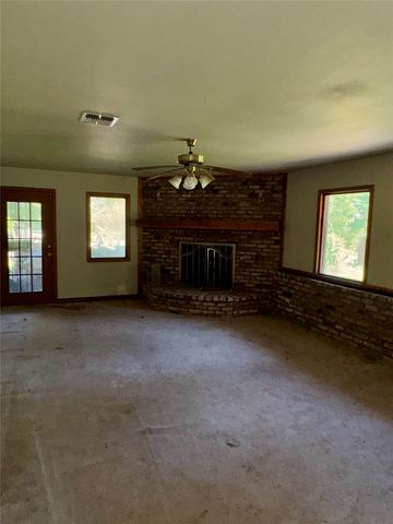 6829 Greenway Avenue, Shreveport, LA 71119