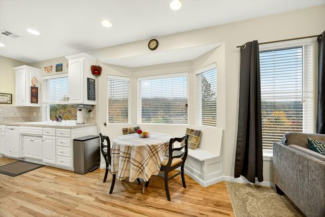 1550 Panoramic Loop, Grants Pass, OR 97527