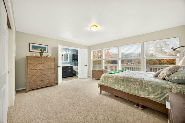 1550 Panoramic Loop, Grants Pass, OR 97527