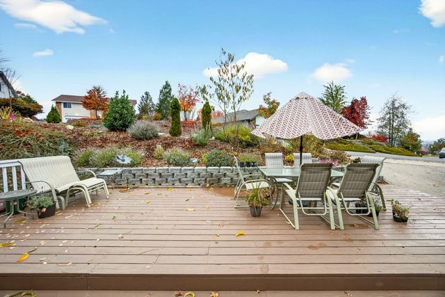 1550 Panoramic Loop, Grants Pass, OR 97527