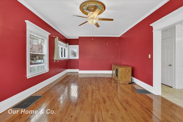 700 N Van Buren Street, Bay City, MI 48708