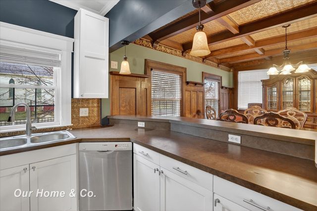 700 N Van Buren Street, Bay City, MI 48708