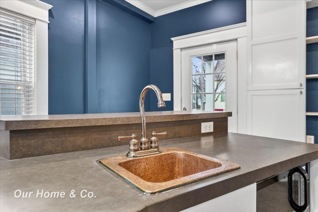 700 N Van Buren Street, Bay City, MI 48708