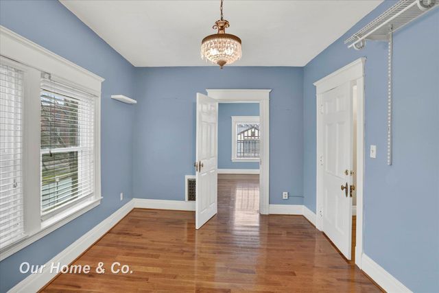 700 N Van Buren Street, Bay City, MI 48708