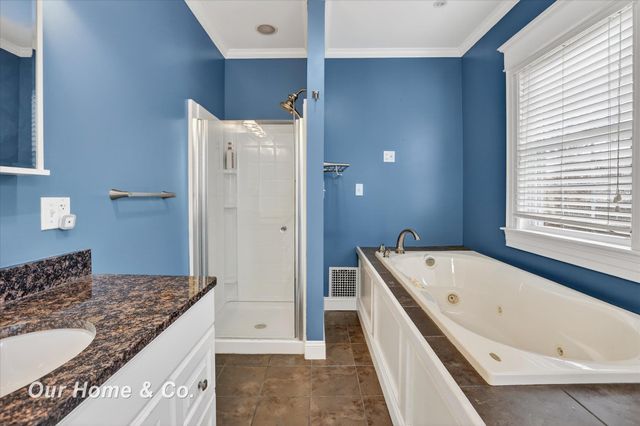 700 N Van Buren Street, Bay City, MI 48708