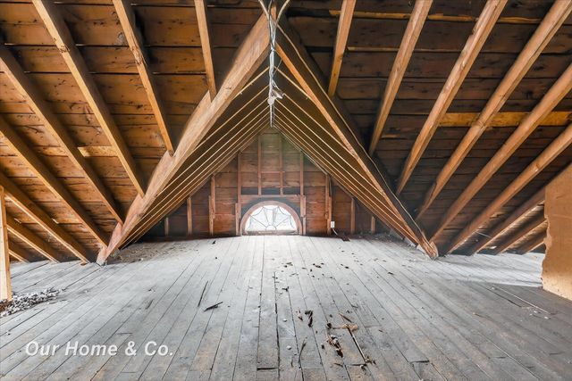 700 N Van Buren Street, Bay City, MI 48708