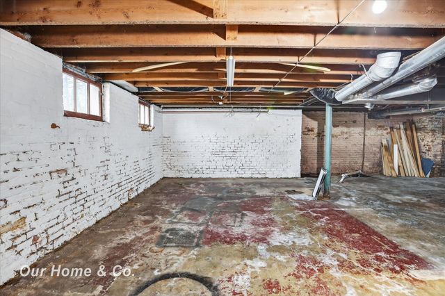 700 N Van Buren Street, Bay City, MI 48708
