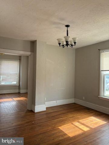 21 E PENNSYLVANIA AVE, York Haven, PA 17370