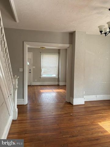 21 E PENNSYLVANIA AVE, York Haven, PA 17370