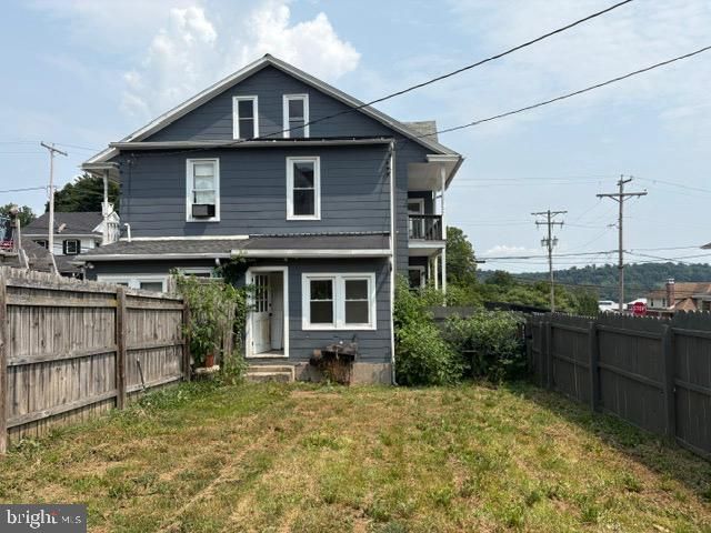 21 E PENNSYLVANIA AVE, York Haven, PA 17370