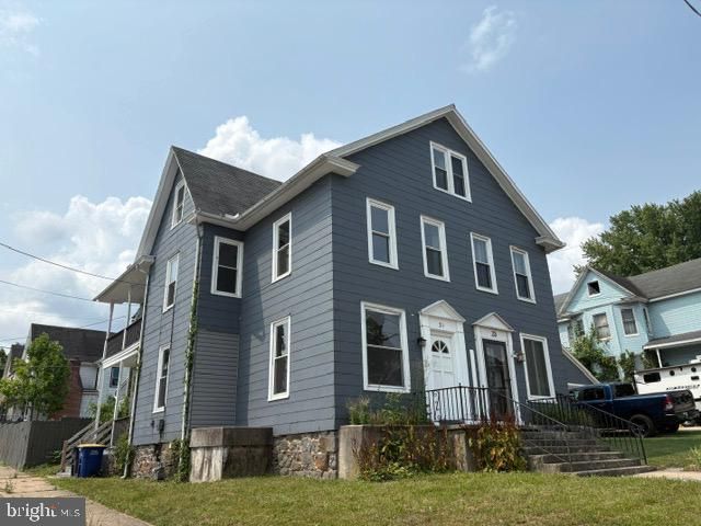 21 E PENNSYLVANIA AVE, York Haven, PA 17370